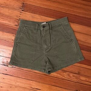 Madewell Perfect Vintage Fatigue Short in Olive size 28 GUC